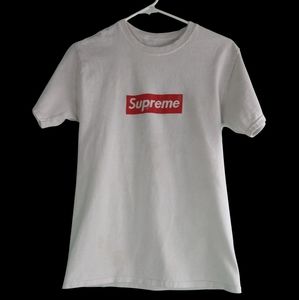 Supreme Red Box Tee
